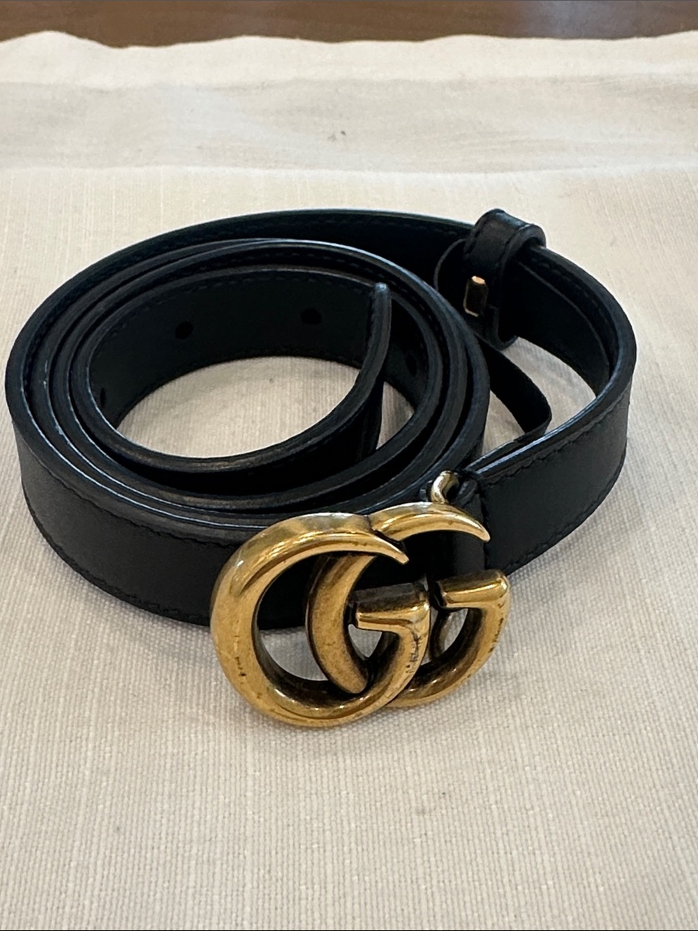 Gucci Black Leather Women Belt with Gold Double G Buckle